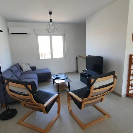 Maison Familiale Avec Piscine Chauffee Semesterbostad