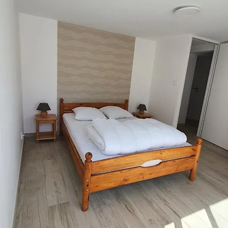 Maison Familiale Avec Piscine Chauffee Hébergement de vacances Jard-sur-Mer